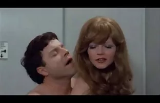 XXX 深い浸透美しい娘 熟女 無理やり 動画