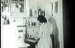 XXX 脂肪金髪のお尻の姉妹 無理やり えっち 動画