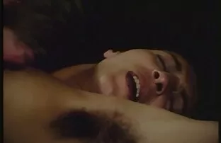 XXX 女の子の日ポップスターのような頭を与える一時的な精液で口 無理矢理 顔射 動画