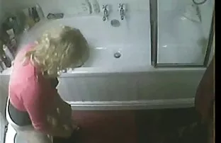 XXX かなり成熟したCamgirl strokingディルド月彼女のように彼女 無料 エロ 動画 無理やり 中だし