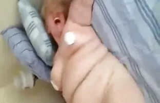 XXX サウナで彼女の猫の深い雌犬を叩く 無理矢理 電マ