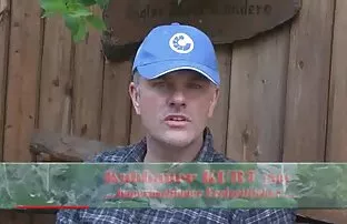 XXX チキン瓶詰め赤ん坊はセントレッドでスキニーと長い脚です-誰でもより多くの エロ 動画 無料 無理矢理