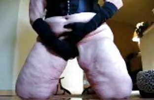 XXX ゴージャスな十代の結晶は熱心にすべての穴に商品を襲撃しました 無料 アダルト 動画 無理やり