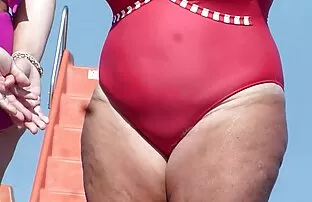 XXX 黒女の子私会ったオン餌吸い白コックI 無理矢理 クンニ 無料 動画