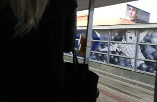 XXX 赤毛ジンジャーブレイズ単に階段フルビデオ 無料 無 修正 無理矢理