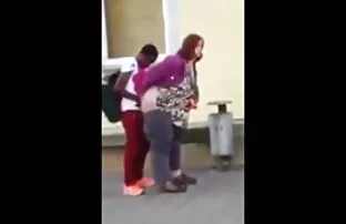 XXX サラ-ジェシー、ゾーイ-テイラー エロ 無理やり 動画