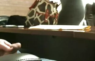 XXX -マイリーは黒髪とボールを吸うことができます クンニ 無理やり 動画